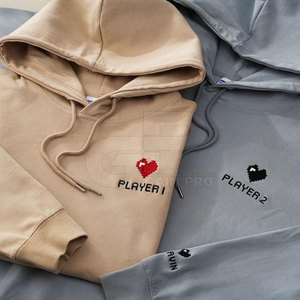 Sweat-shirts à thème cœur pour la Saint-Valentin, directement du fabricant, design tendance et confortable, idéal pour les tenues décontractées de saison et les moments spéciaux - Product Image 3