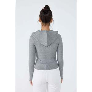 Cárdigan de punto gris con capucha y cremallera - Product Image 5