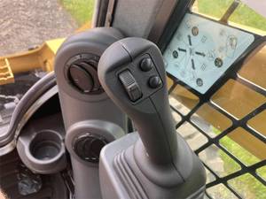 Venta caliente Skid Steer Caterpillar Skid Steer buen precio rueda multifuncional con cubo CE aprobado por la EPA - Product Image 4