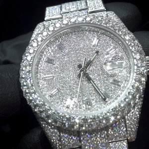 Montre de luxe unisexe en acier inoxydable argenté avec pavé de diamants Mouvement à quartz ETA Entièrement sertie Affichage de la date Verre de haute qualité Hip Hop - Product Image 4