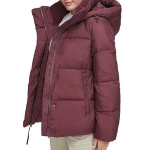 Veste d'hiver à capuche en polyester pour homme, haute qualité, manches longues, style urbain, personnalisable, vente en gros, doublure en soie, logo sur le devant, enduit - Product Image 3