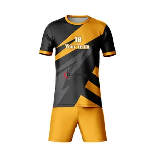 Custom made New style Latest Design Men Soccer Uniform / Professional Quality 100% polyester Men Soccer Uniforms for Adults