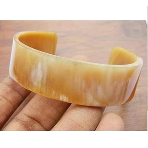 Elegante joyería Bohemia para mujeres y hombres, brazalete y pulsera de cuerno de búfalo natural hecho a mano ligero y ecológico - Product Image 4