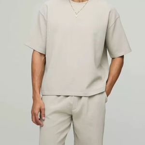 Survêtements surdimensionnés Boxy plissés personnalisés à la mode pour hommes survêtements de qualité supérieure respirant tenue décontracté pull survêtements pour hommes - Product Image 1