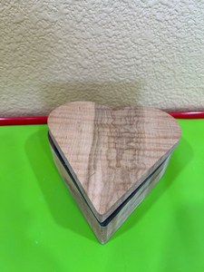 Boîte de rangement pour bijoux en bois naturel poli de style rustique, boîte à souvenirs multifonction pour accessoires de mariage - Product Image 3