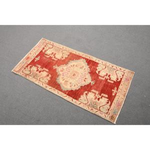 Tapis turc vintage 1,7x3,3 pi (51x102 cm), tapis en laine rouge - Product Image 1
