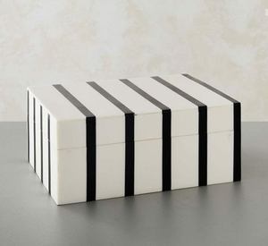 Caja con incrustaciones de resina hecha a mano ecológica para regalo y almacenamiento de joyas-Interior suave con diseño de animales Feng Shui - Product Image 5