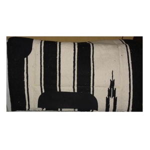 Tapis de selle de dressage de qualité supérieure, tissu matelassé en spirale doublé de fourrure synthétique avec coussin très confortable - Product Image 2