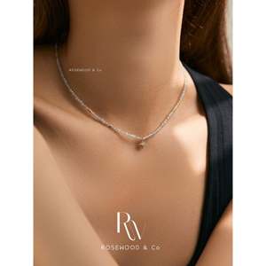 Collana di perle di pietra di luna grigia con ciondolo a perle dorate, catena a maglia box stile Stella Polare, collana a catena celeste di tendenza - Product Image 6