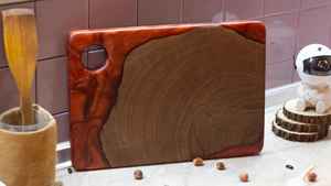 Planche à découper en bois de résine naturelle, fabriquée en bois d'acacia et en bois de manguier, offrant une surface lisse pour un usage quotidien - Product Image 2