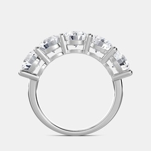 Hermoso anillo de compromiso de diamante cultivado en laboratorio CVD HPHT de corte redondo de cinco piedras con banda de eternidad excelente corte increíble regalo para ella - Product Image 2