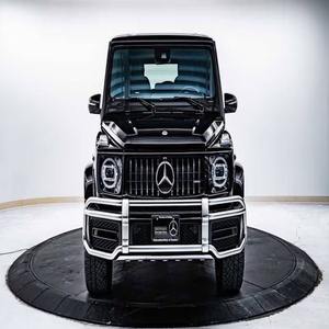 Mercedes-AMG G63 4x4² d'occasion propre, modèle 2022, sièges en cuir noir, blanc, gris. - Product Image 5