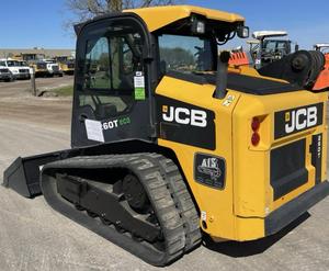 JCB 260T Skid Steer Engine 74 HP Heures 1718 Transmission type 2 Vitesses Attachements Puissance Attache Rapide - Product Image 4