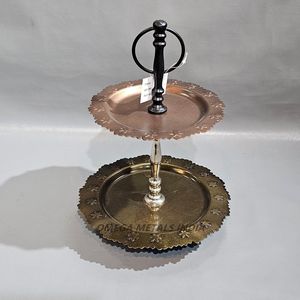 Soporte para Tartas de plata y bronce de dos niveles de New Look con diseño floral para aperitivos de queso, galletas, cupcakes y exhibición decorativa - Product Image 2