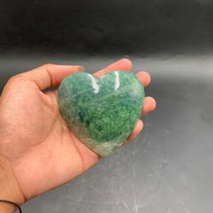 Pierre de jade néphrite naturelle polie en forme de cœur sculptée, pierre de jade verte pour collection avec support en fer, taille 8 x 8 x 3 cm - Product Image 3