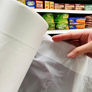 ถุงช้อปปิ้งพลาสติกแบบม้วนสำหรับซูเปอร์มาร์เก็ตแบบใช้แล้วทิ้งดีไซน์แบบมีรูสำหรับอาหารผลิตในเวียดนาม - Product Image 4