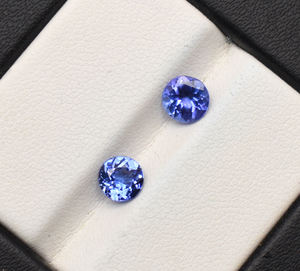 Tanzanite naturelle exceptionnelle pierre précieuse en vrac, paire de pierres taillées de forme ronde pour la fabrication de boucles d'oreilles Tanzanite - Product Image 2
