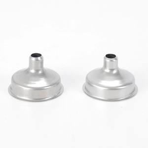 Entonnoir en métal galvanisé pour un transfert de liquide rapide et sans déversement, large ouverture, construction robuste, idéal pour la cuisine, le garage et l'usage industriel - Product Image 5