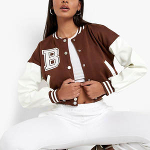 2025 Chaqueta corta de lana marrón 100% para mujer, Chaqueta corta con letras y cuello levantado, forro de nailon, ropa de calle de otoño, venta al por mayor cruda - Product Image 3