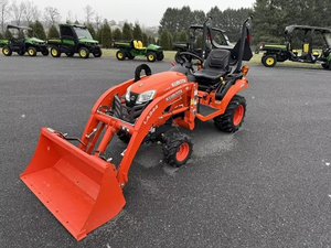 Tracteur agricole miniature 4x4 diesel 8 CV de haute qualité 2026, composants durables du moteur, roulement, pompe - Product Image 4