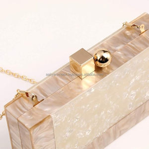 Bolso de Mano Tipo Clutch de Resina con Diseño de Arte Folclórico Europeo para Mujer, Marca AALIYAN IMPEX, Patrón de Amor para Regalos, Modelo AI-R-C-30 - Product Image 6