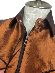 Hecho a mano Cowgirl Western Show Shirt Ladies Rust Retro Top en tela de tafetán elástico - Product Image 4