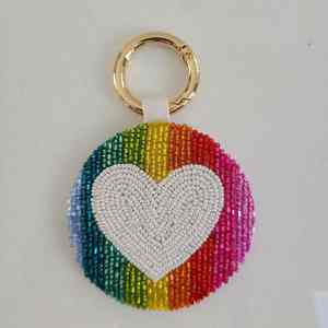 Llaveros Modernos con Letras Bordadas con Cuentas de Semillas, Llavero de Viaje Premium Hecho a Mano con Cuentas de Semillas y Bordado - Product Image 6