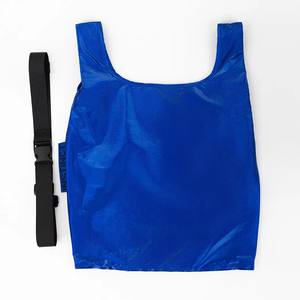 Sac à main à provisions pliable écologique avec poignée latérale en tissu coupe-vent et logo personnalisé pour l'emballage et l'utilisation quotidienne - Product Image 5