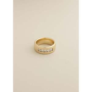 Anillo de banda de cigarro vintage con diamantes engastados en canal - Product Image 1
