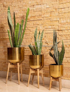 Maceta de metal de lujo a granel con maceta de soporte de madera (Juego de 3) - Product Image 5