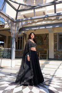 Diseño Bollywood Inicio Satén con bordado de lentejuelas Lehenga Choli Fabricante DE LA India al precio más bajo - Product Image 4