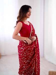 Magnifique Lehenga Choli de créateur en tissu de soie croquante de la même couleur avec travail de sequins, Blouse incluse, Style moderne pour les occasions de fête - Product Image 3