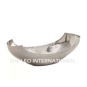 Cuenco Decorativo de Metal y Madera con Acabado Antiguo de Latón, Forma Redonda, Estilo Nórdico Moderno para el Hogar - Product Image 3