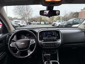 Chevrolet Colorado LT Crew Cab 4WD 2020 avec moteur essence 4.0L, transmission automatique, sièges en cuir, 8 airbags - Product Image 5