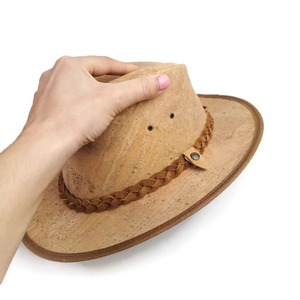 Chapeau en liège naturel avec dentelle tressée brune - Product Image 4
