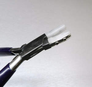 คีมจมูกแบนมืออาชีพขากรรไกรไนลอน 5-3/4 "คีมเครื่องประดับลวดห่อลวด ผลิตโดย Zarnab ผ่าตัด - Product Image 1