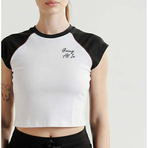 T-shirt à bords noirs et blancs pour l'entraînement, respirant - Product Image 3