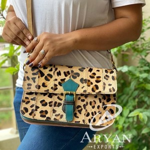 Sac à main en cuir de vache pour femmes, décontracté, élégant, collection - Product Image 1