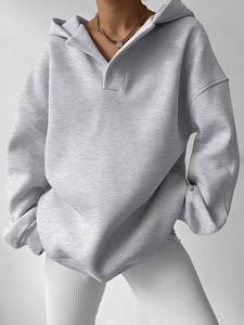 Sudadera con Capucha Extra Grande de Punto de Invierno Personalizada para Mujer, Ropa de Calle de Alta Calidad, Sudadera con Capucha Holgada con Hombros Caídos y Estampado de Insignia - Product Image 5