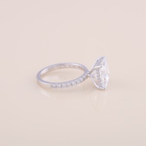 แหวนเพชรทรงปรินเซสคัทที่ได้รับการรับรองจาก IGI สำหรับงานหมั้น/งานแต่งงาน พร้อมวงแหวนประดับเพชรแบบ Pavé ทำจากทองคำขาว/ทองคำชมพู และทองคำเหลือง 14K - Product Image 5