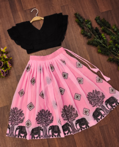 Colección de Moda Shoryam Premium: Ghagra Choli Tradicional Rosa y Negro para Niñas con Diseño de Estampado de Elefante y Lentejuelas para Fiestas - Product Image 3