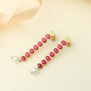 Anokhi ต่างหูมุกทับทิมสีทอง - Product Image 4