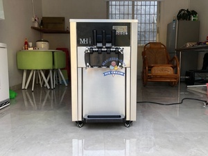 Macchina per Gelato Soft Serve Fatta in Casa con Tre Gusti e Diverse Forme, 30L/H, in Vendita - Product Image 6