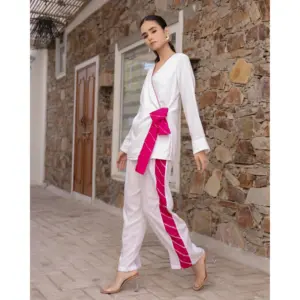 Conjunto de Pijama de Algodón para Mujer Wels, Color Blanco, con Rayas Leheriya - Product Image 2