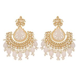 Daisy Delight ต่างหูชุบทอง Chandbali Kundan สไตล์ดั้งเดิมทางศาสนาคลาสสิกสำหรับงานปาร์ตี้ที่ทำจากโลหะผสม - Product Image 3