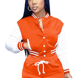 Streetwear pour femmes, vestes universitaires en laine recadrée de style vintage, veste de baseball à manches en cuir avec broderie en chenille personnalisée - Product Image 6