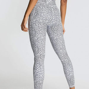 Leggings de haute qualité faits sur mesure pour les gymnases féminins pour porter des leggings de yoga d'exercice le même pantalon de yoga - Product Image 3