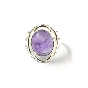 Anillo Unisex de Plata de Ley 925 con Piedra Preciosa de Amatista, Joyería Moderna Única y Elegante para Cualquier Ocasión - Product Image 1