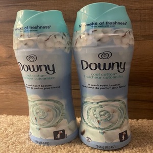 Compre perlas de aroma Downy Cool Cotton para una frescura y suavidad premium. Entrega rápida disponible para sus necesidades de lavandería en casa. - Product Image 4