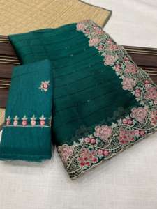 Ropa de fiesta Satén Seda con bordado Trabajo Listo para usar Sari Premium Trabajo manual Mujer Fabricación de moda de la India - Product Image 2